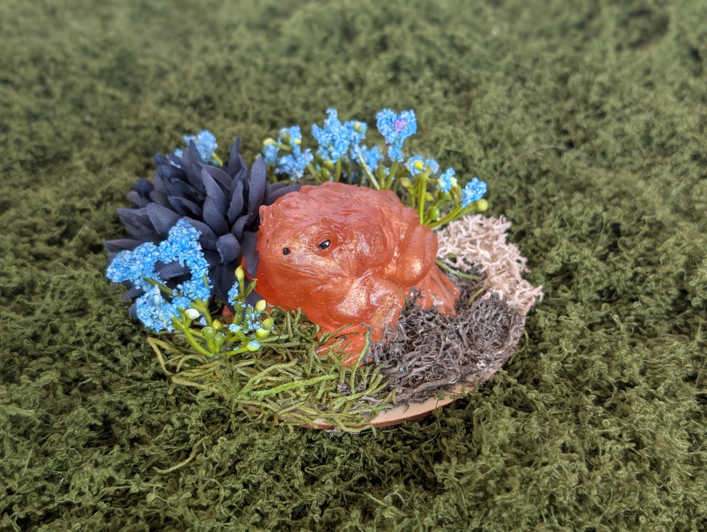 Small Bronze Toad Garden