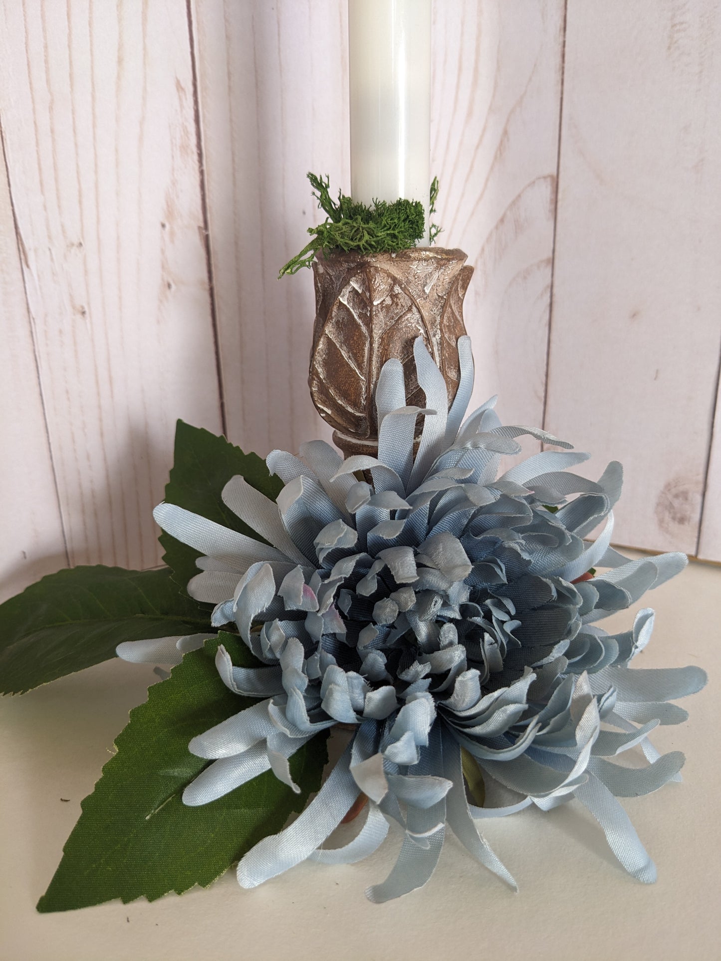 Chrysanthemum and Wood-look Candleholder