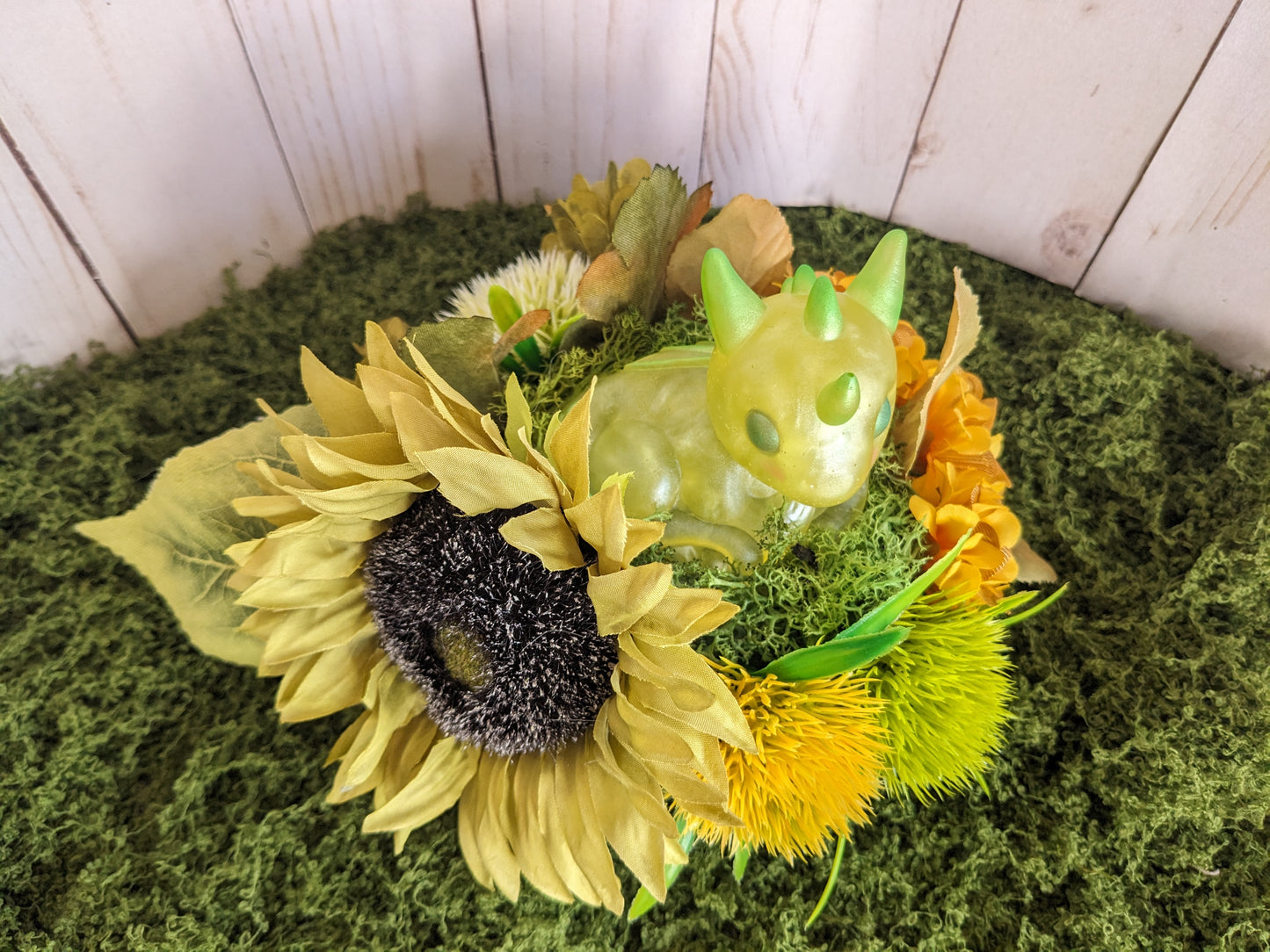 Yellow Green Flower Nest Baby Dragon