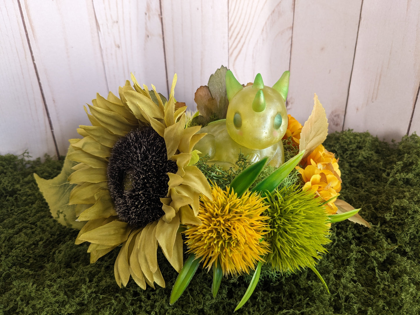 Yellow Green Flower Nest Baby Dragon