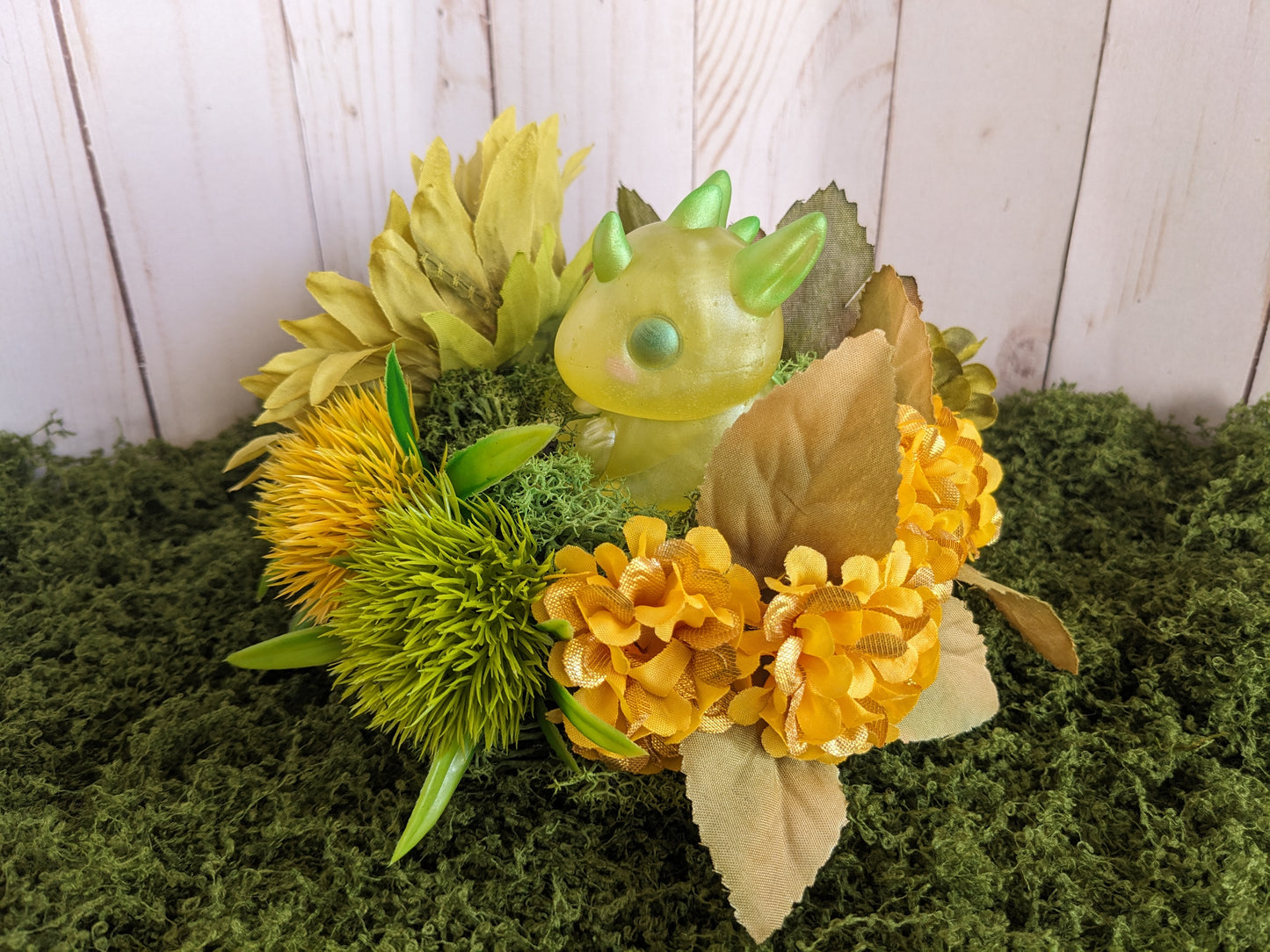 Yellow Green Flower Nest Baby Dragon